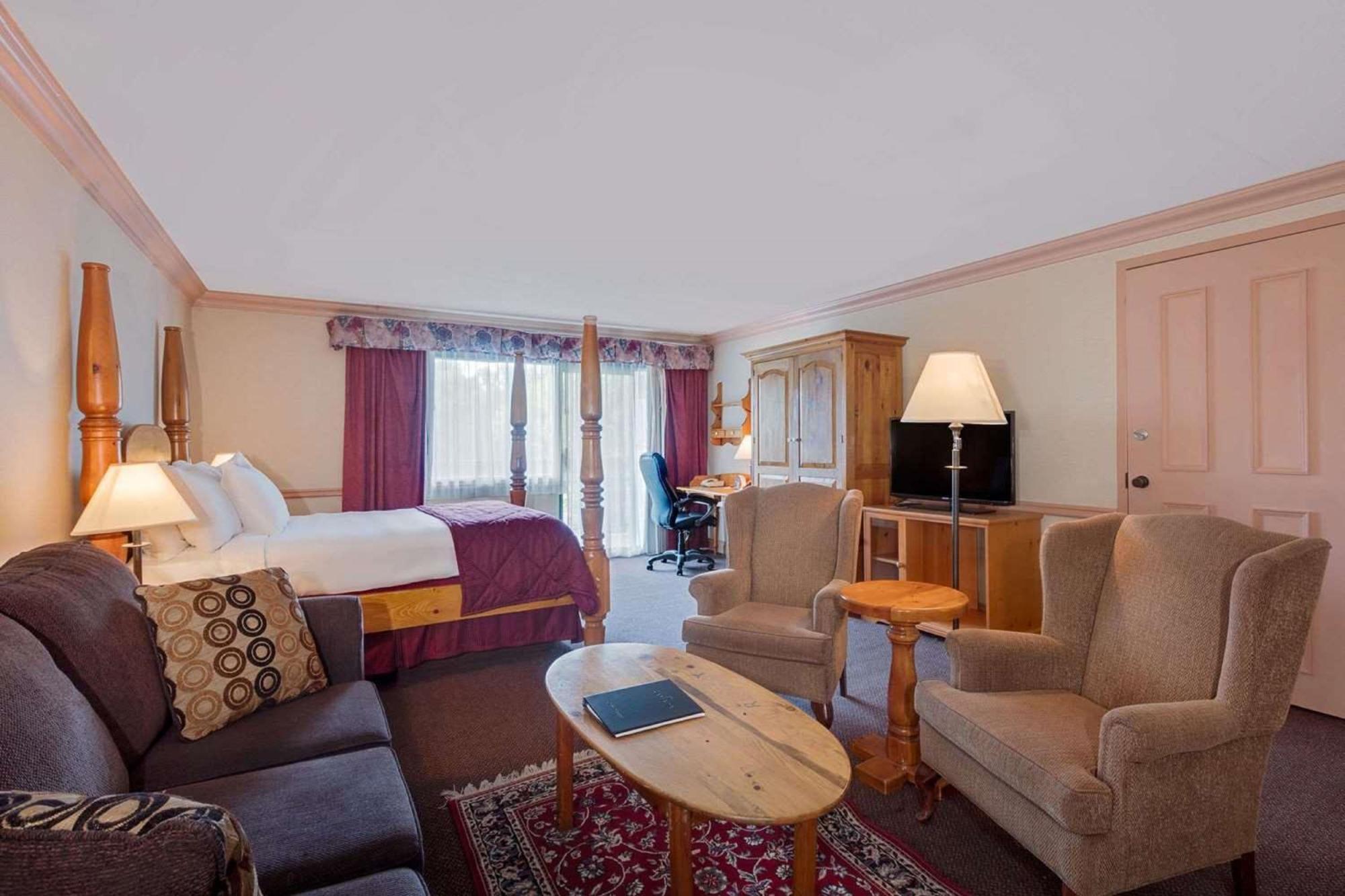 Ramada By Wyndham Pinewood Park Resort North Bay Dış mekan fotoğraf