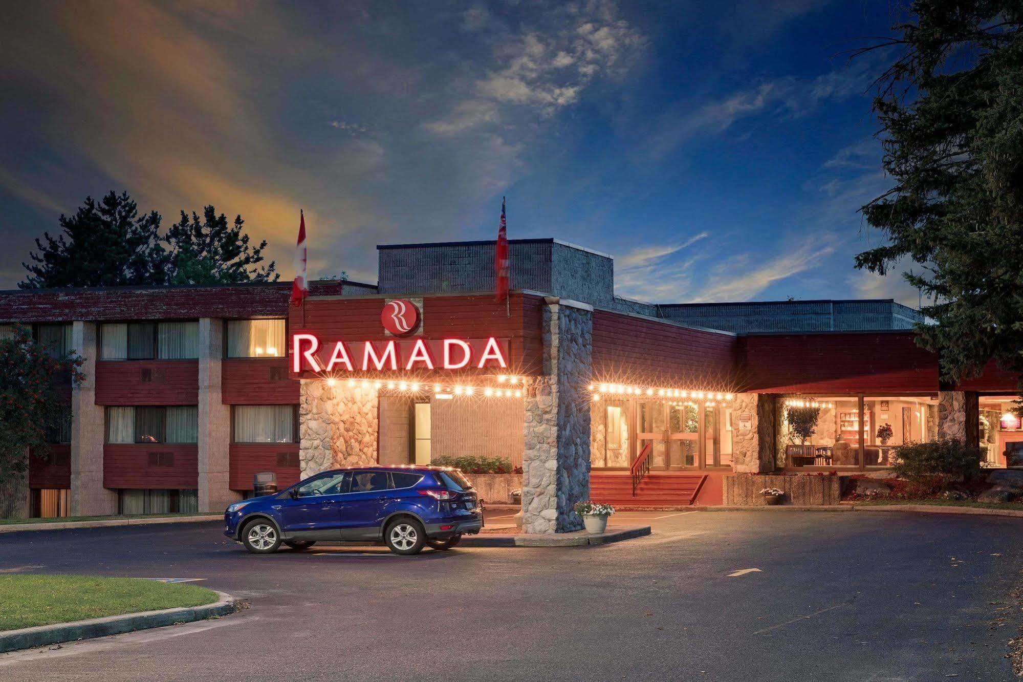 Ramada By Wyndham Pinewood Park Resort North Bay Dış mekan fotoğraf