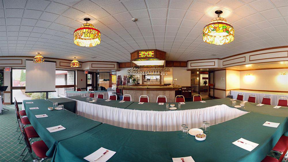 Ramada By Wyndham Pinewood Park Resort North Bay Dış mekan fotoğraf